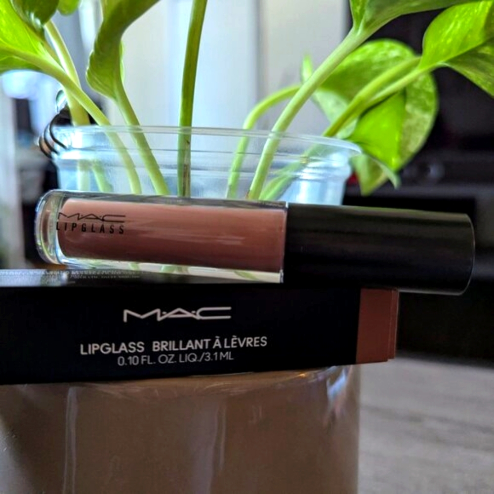 Mac lipglass Spite